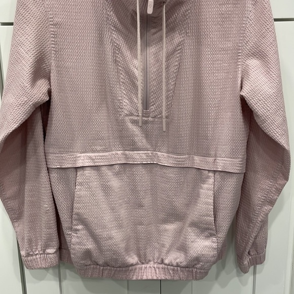 Lululemon Athletica 2020 Pack Light Pullover in Porcelain Pink - Picture 3 of 16
